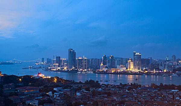 福建盛情款待，尊敬的嘉宾与朋友们