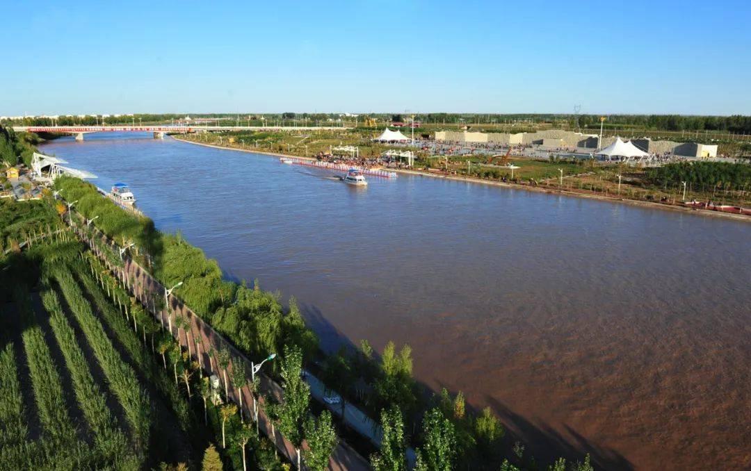 巴彦淖尔，热烈欢迎各位来宾与朋友们